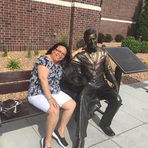 Meet your Posher, Ampie